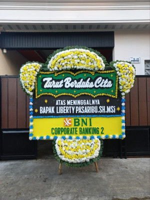 Papan Bunga Duka di Cigalontang